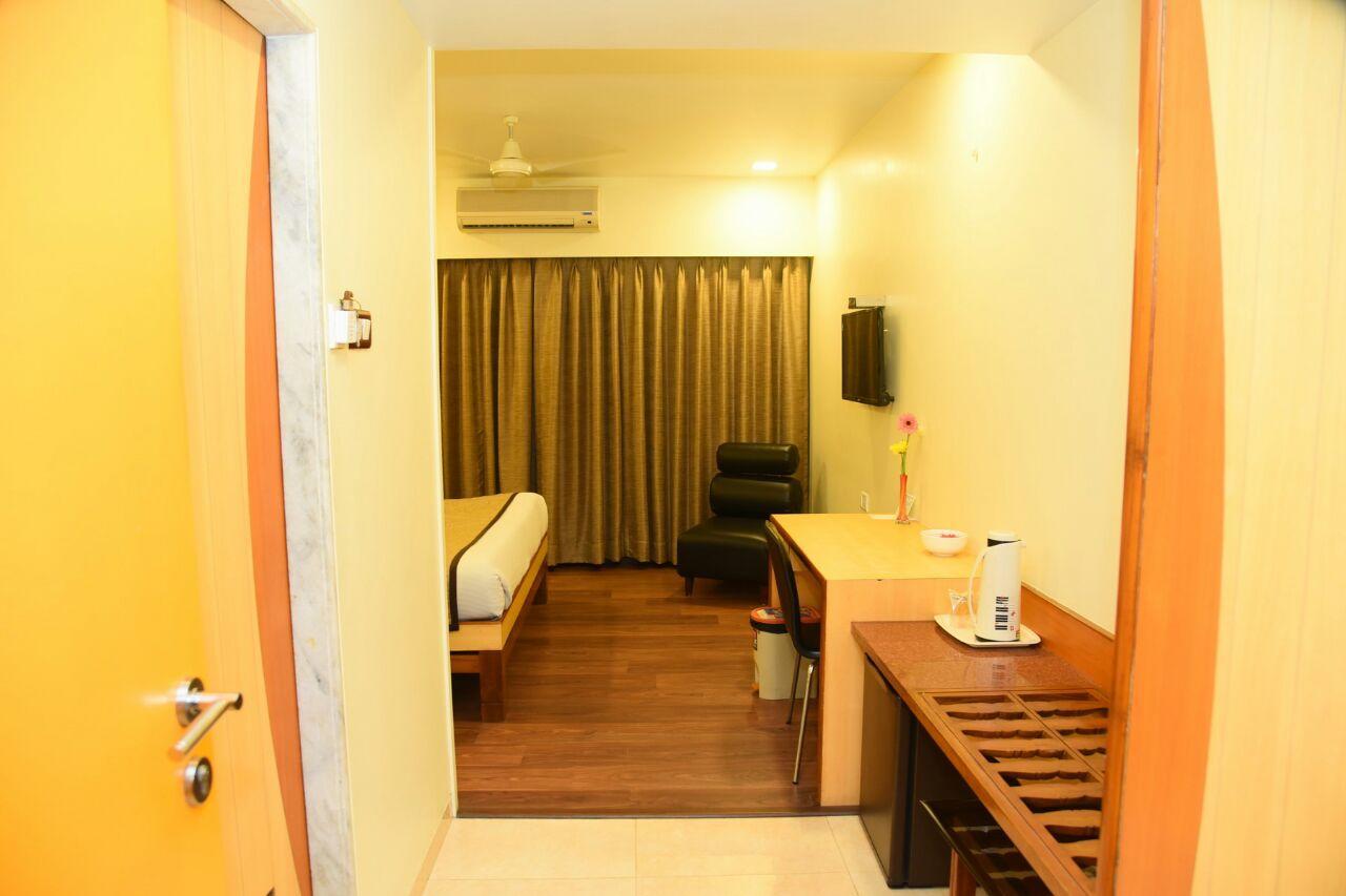 The Emerald Daman Exterior photo