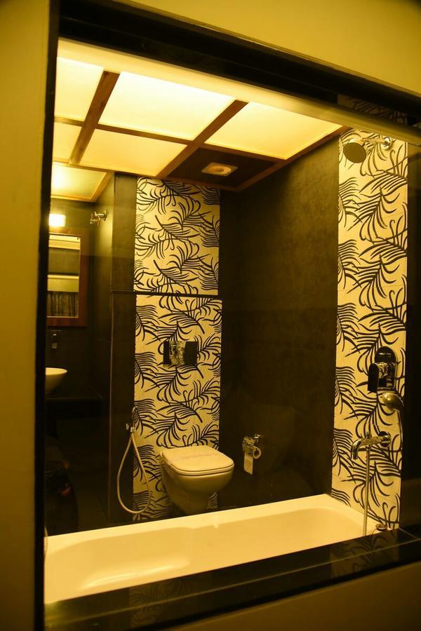 The Emerald Daman Exterior photo