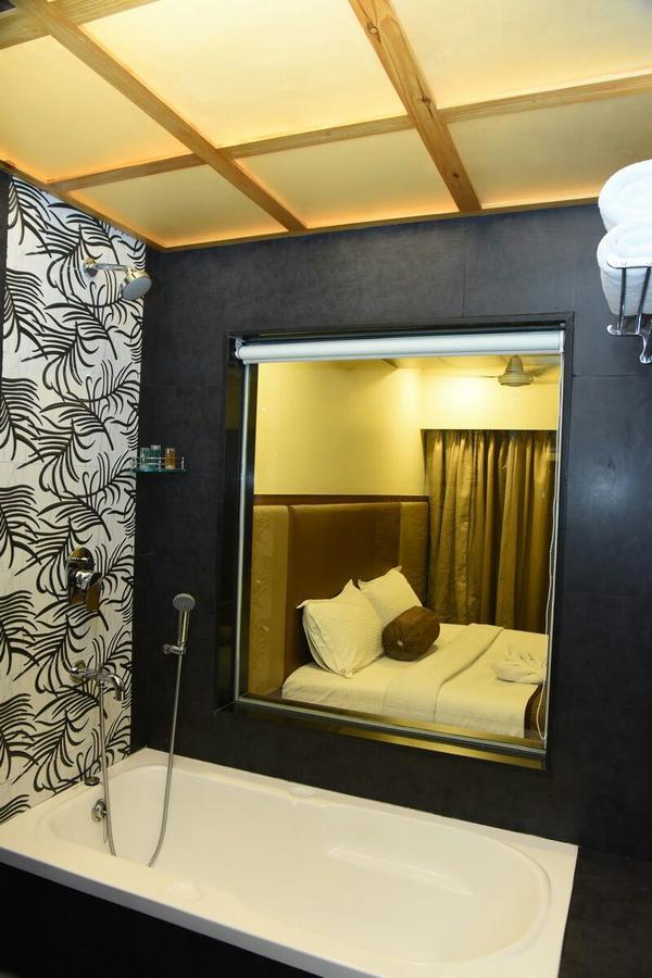 The Emerald Daman Exterior photo