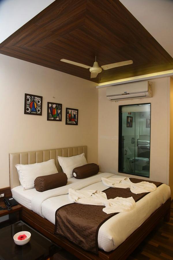 The Emerald Daman Exterior photo